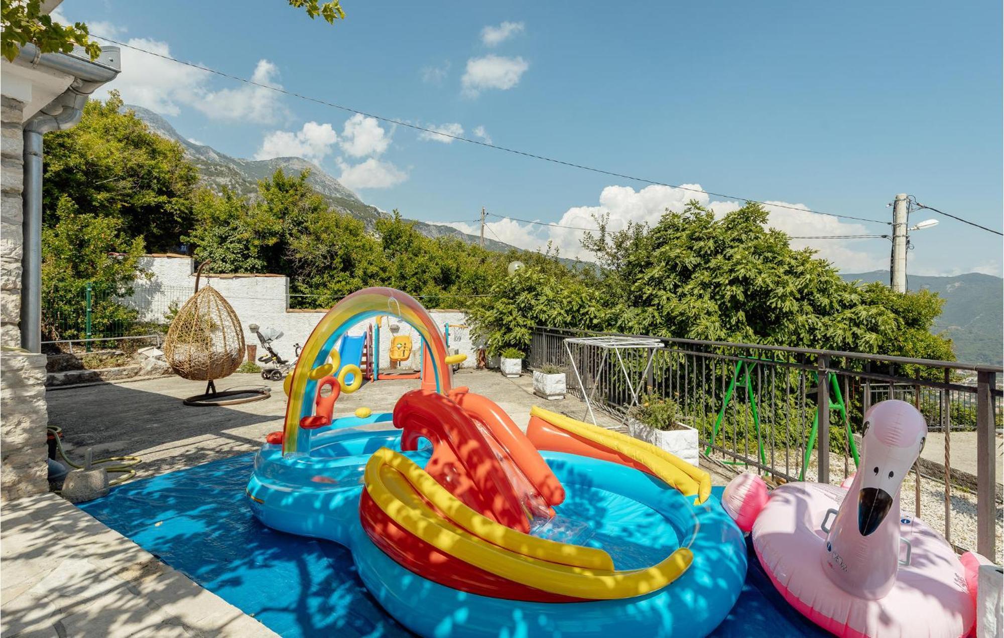 Amazing Home In Herceg Novi With House Sea View 外观 照片