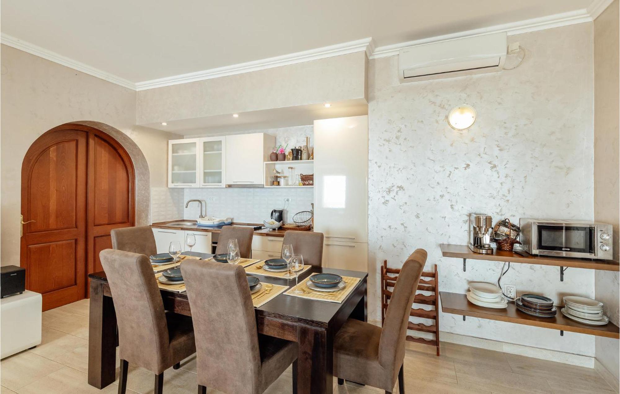 Amazing Home In Herceg Novi With House Sea View 外观 照片