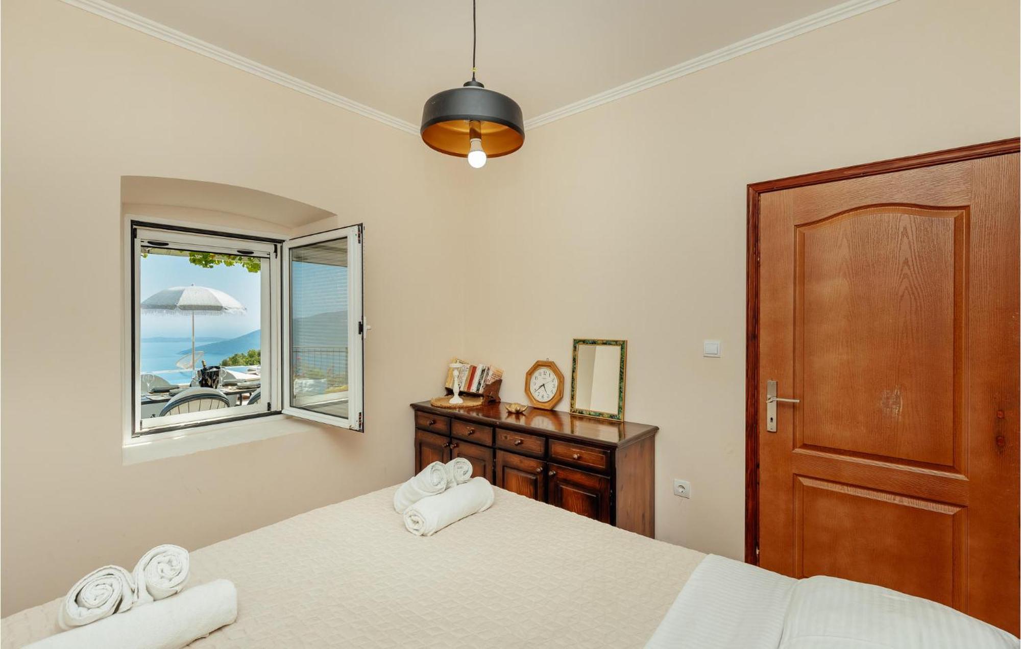 Amazing Home In Herceg Novi With House Sea View 外观 照片